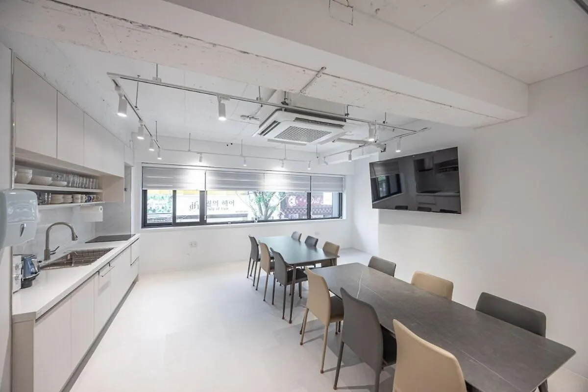 2F 4Bathrooms, 9Beds, 7-16 Persons Team Busan Südkorea